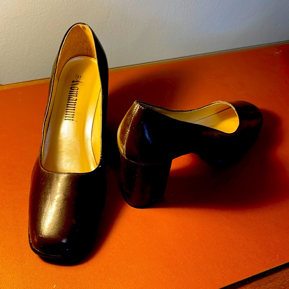 Brown chunky heeled dress shoes